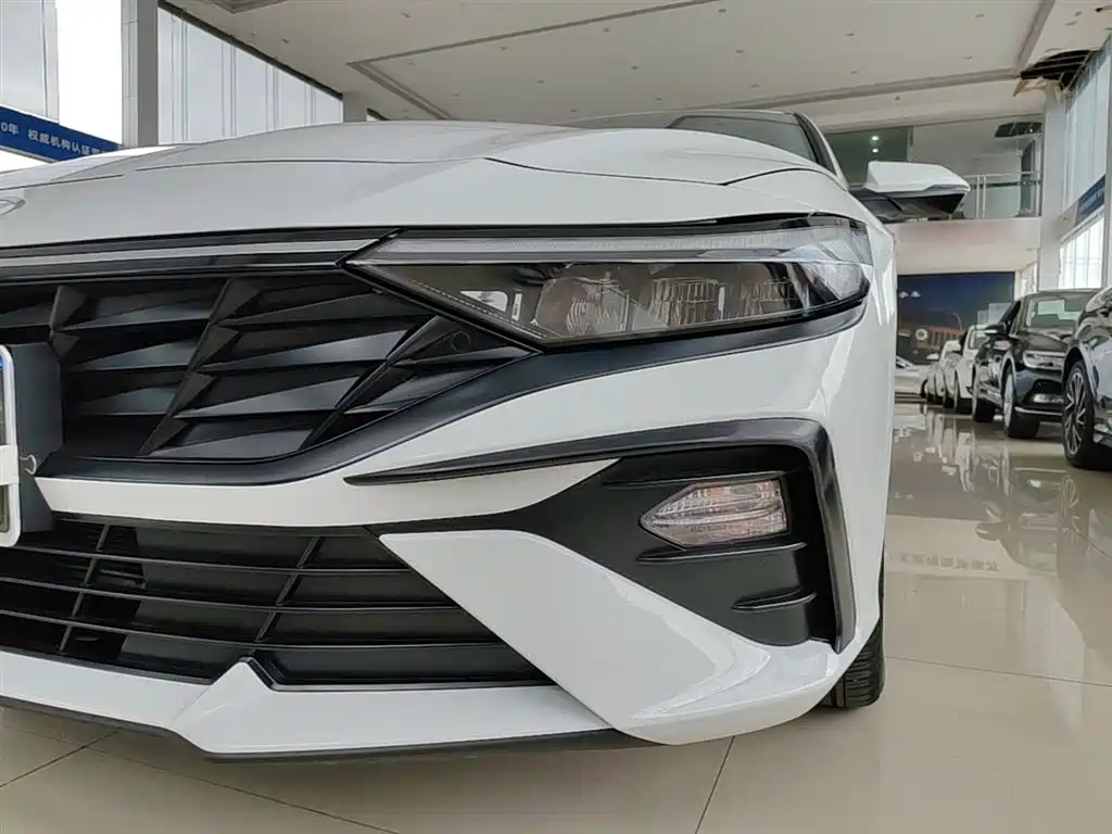 Hyundai Elantra 2023 1.5L CVT GLX Elite Edition фото 24