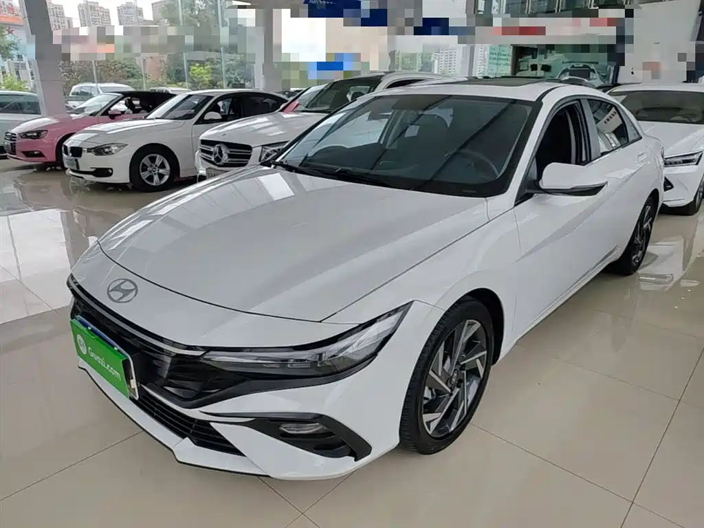 Hyundai Elantra 2023 1.5L CVT GLX Elite Edition фото 2