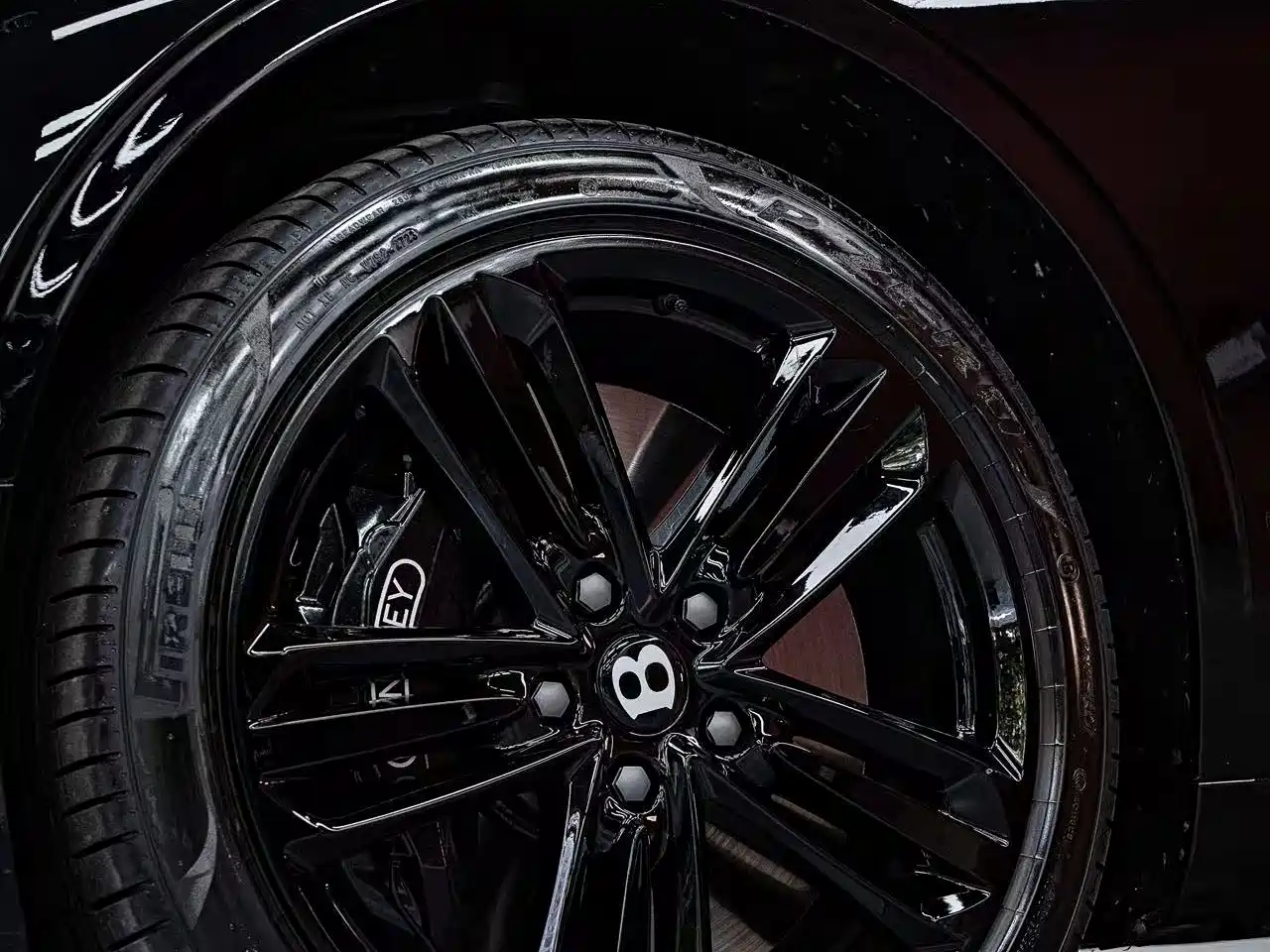 Фото 8 - Bentley Continental