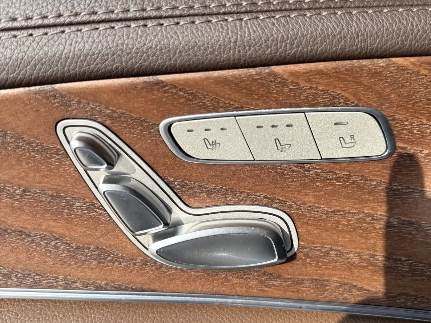 Mercedes-Benz E-Class 2022 Second Facelift E 300 L Luxury фото 24