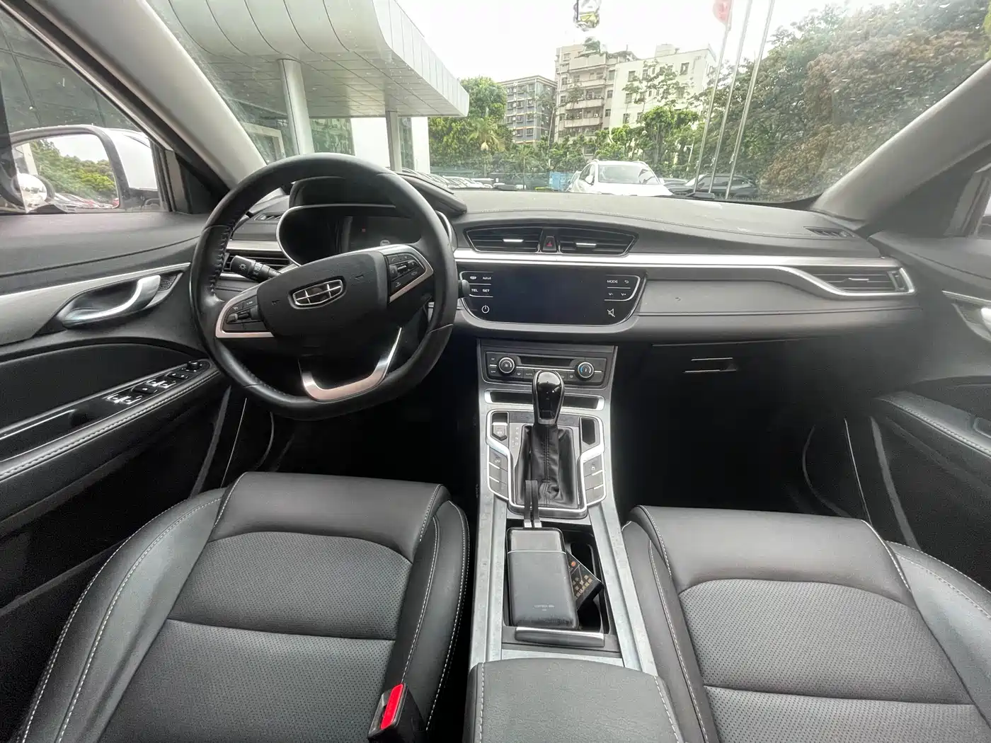 Photo 9 - Geely Emgrand