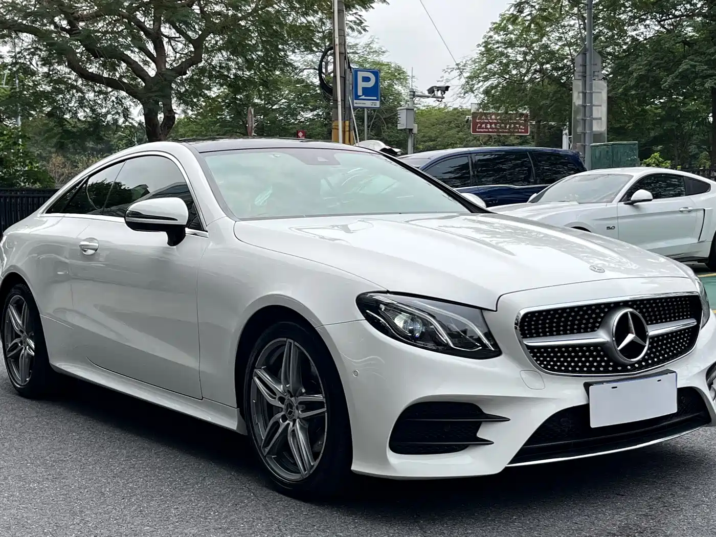 Mercedes-Benz E-Class (Import) 2017 E 200 4MATIC Coupe фото 3
