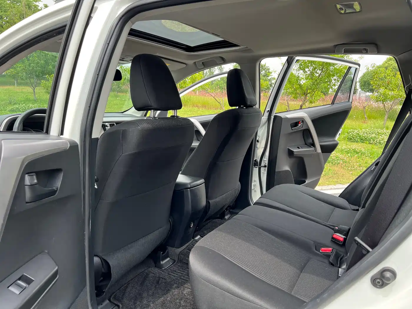 Toyota RAV4 Rongfang 2016 2.0L CVT 2WD Comfort (China V) фото 10