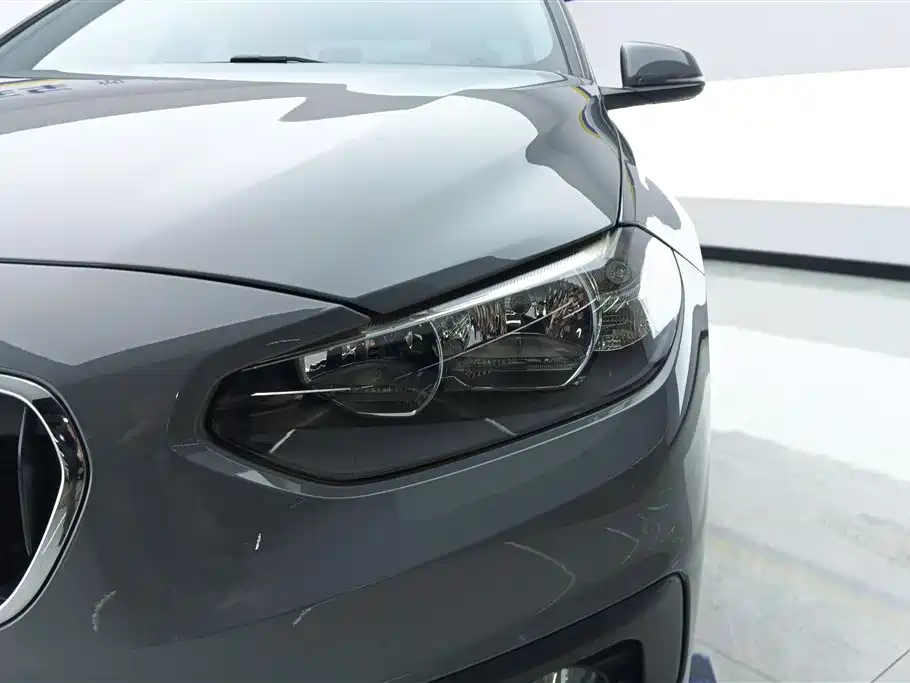 BMW 1 Series 2018 118i Fashion Edition фото 5