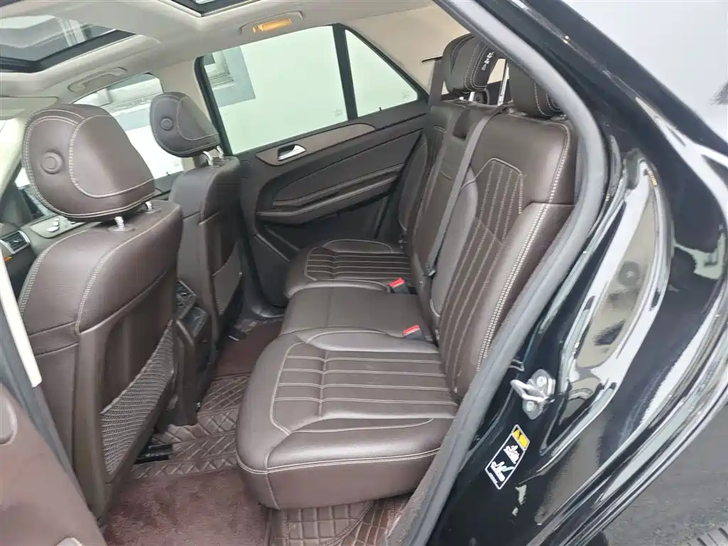 Mercedes-Benz GLE 2018 GLE 320 4MATIC Dynamic Ultimate Edition фото 17