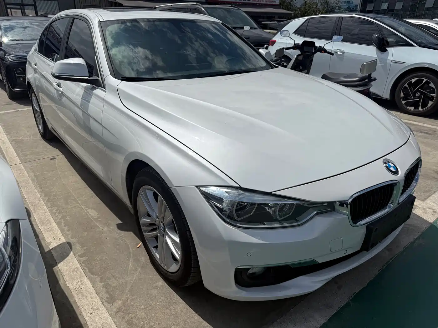 BMW 3 Series 2016 320Li Progressive фото 3