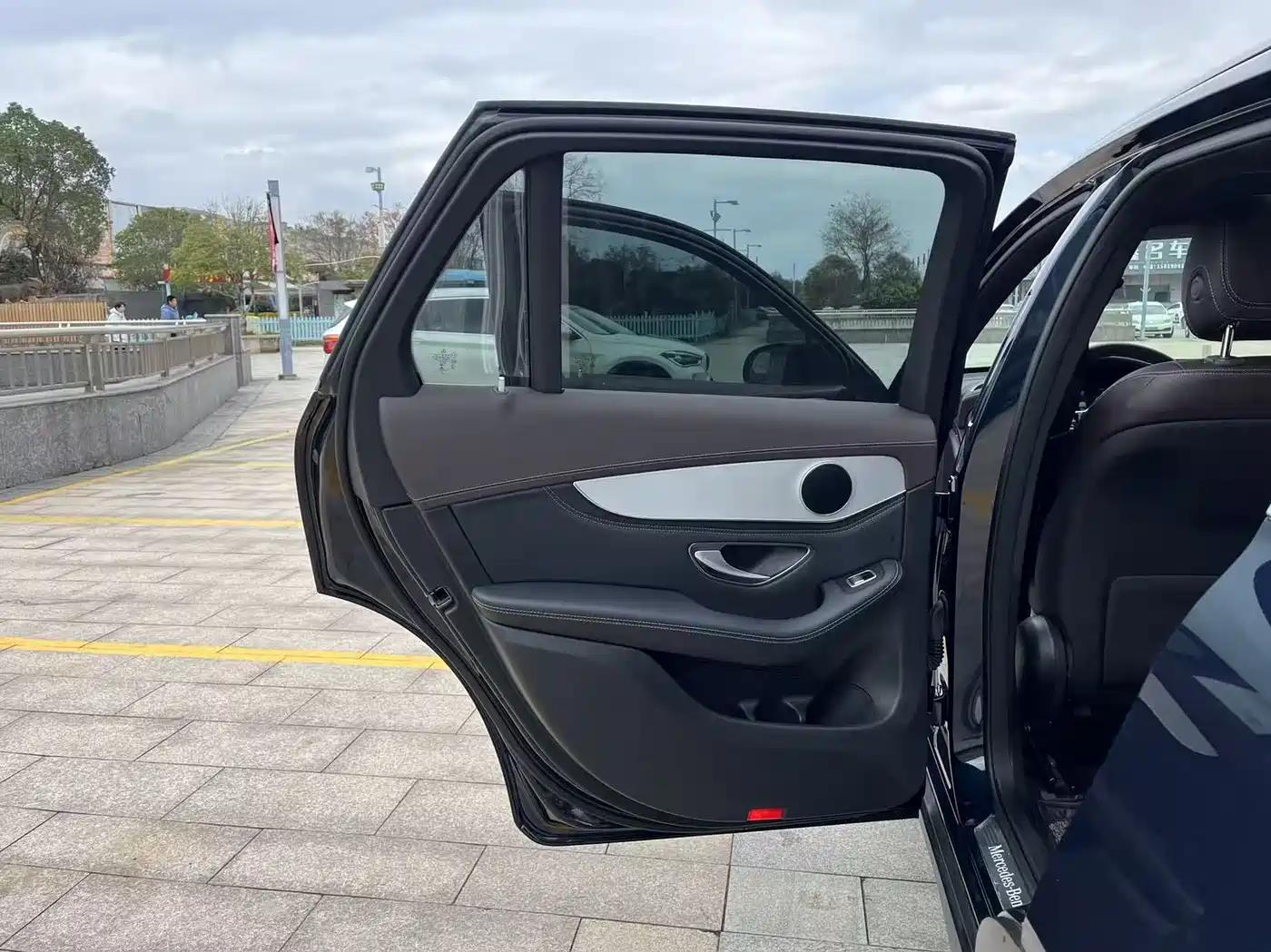 Mercedes-Benz GLC 2020 Facelift GLC 260 L 4MATIC Dynamic фото 14