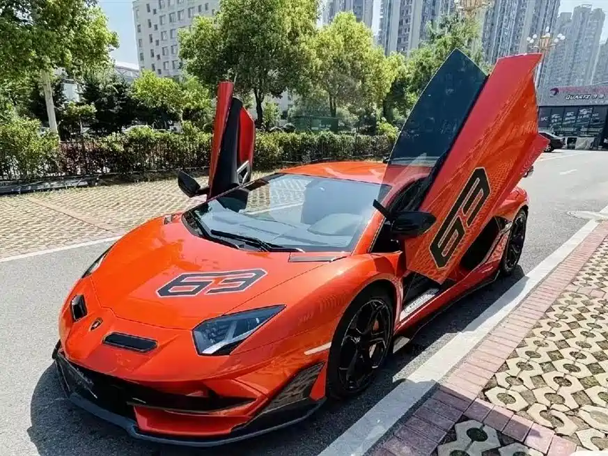 Lamborghini Aventador 2011 LP 700-4
