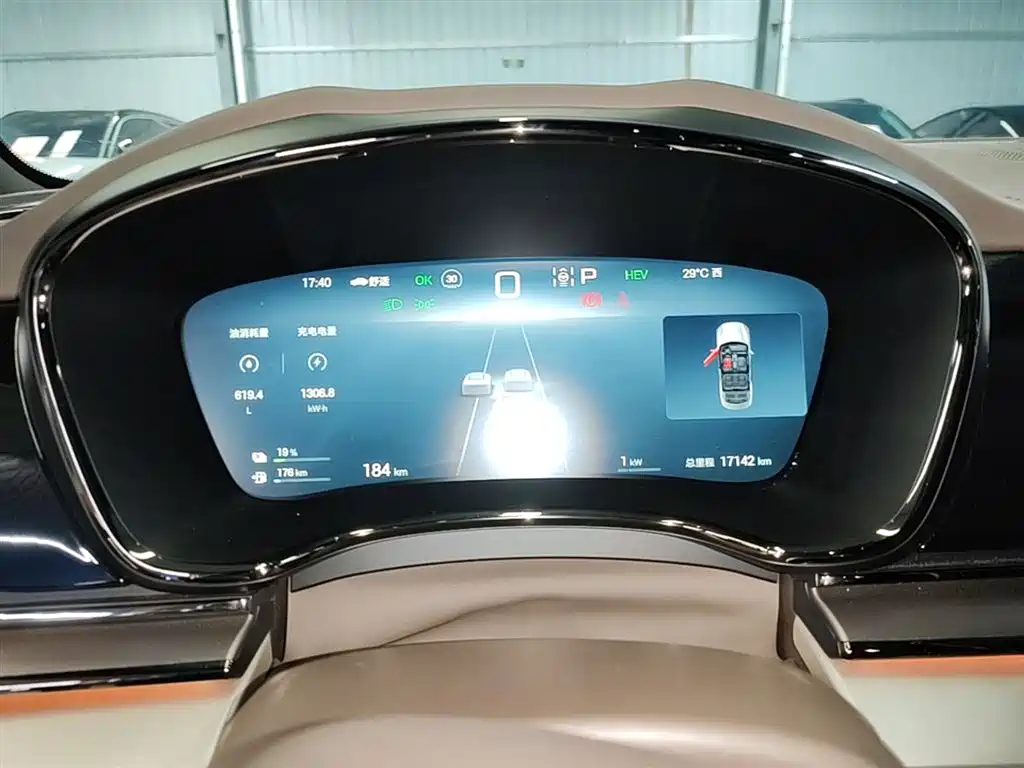 BYD Han 2025 DM-i 125KM Elite фото 12