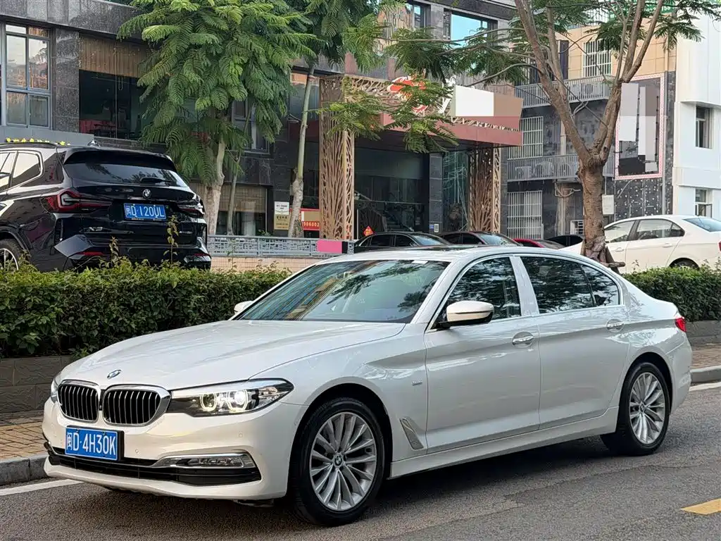 BMW 5 Series 2019 525Li M Sport Package