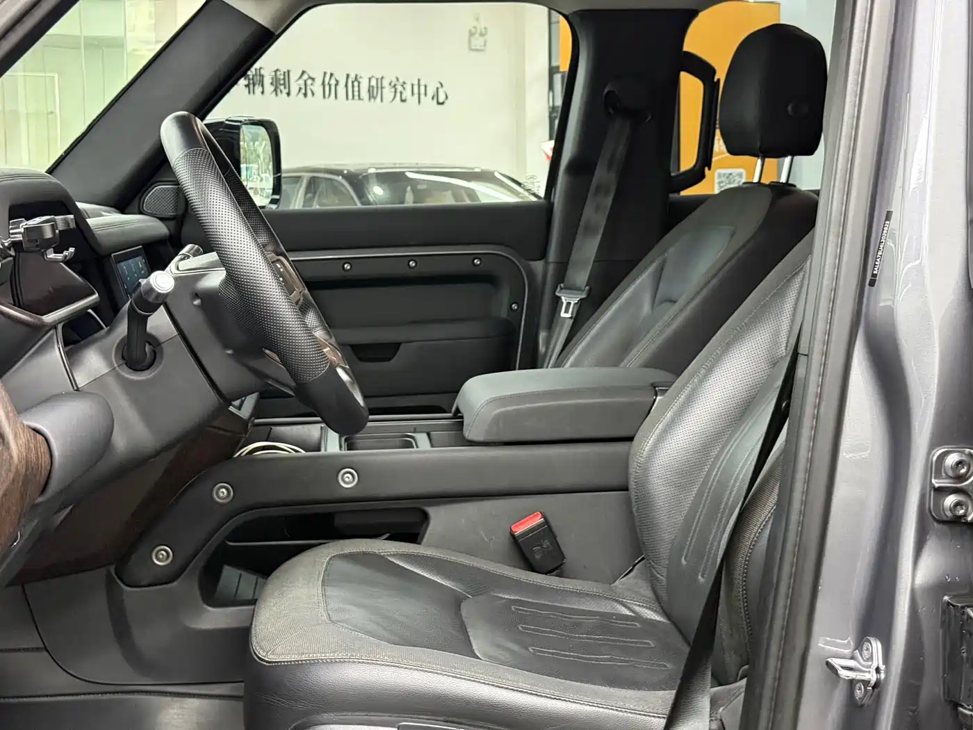 Land Rover Defender 2021 110 P400 X фото 7