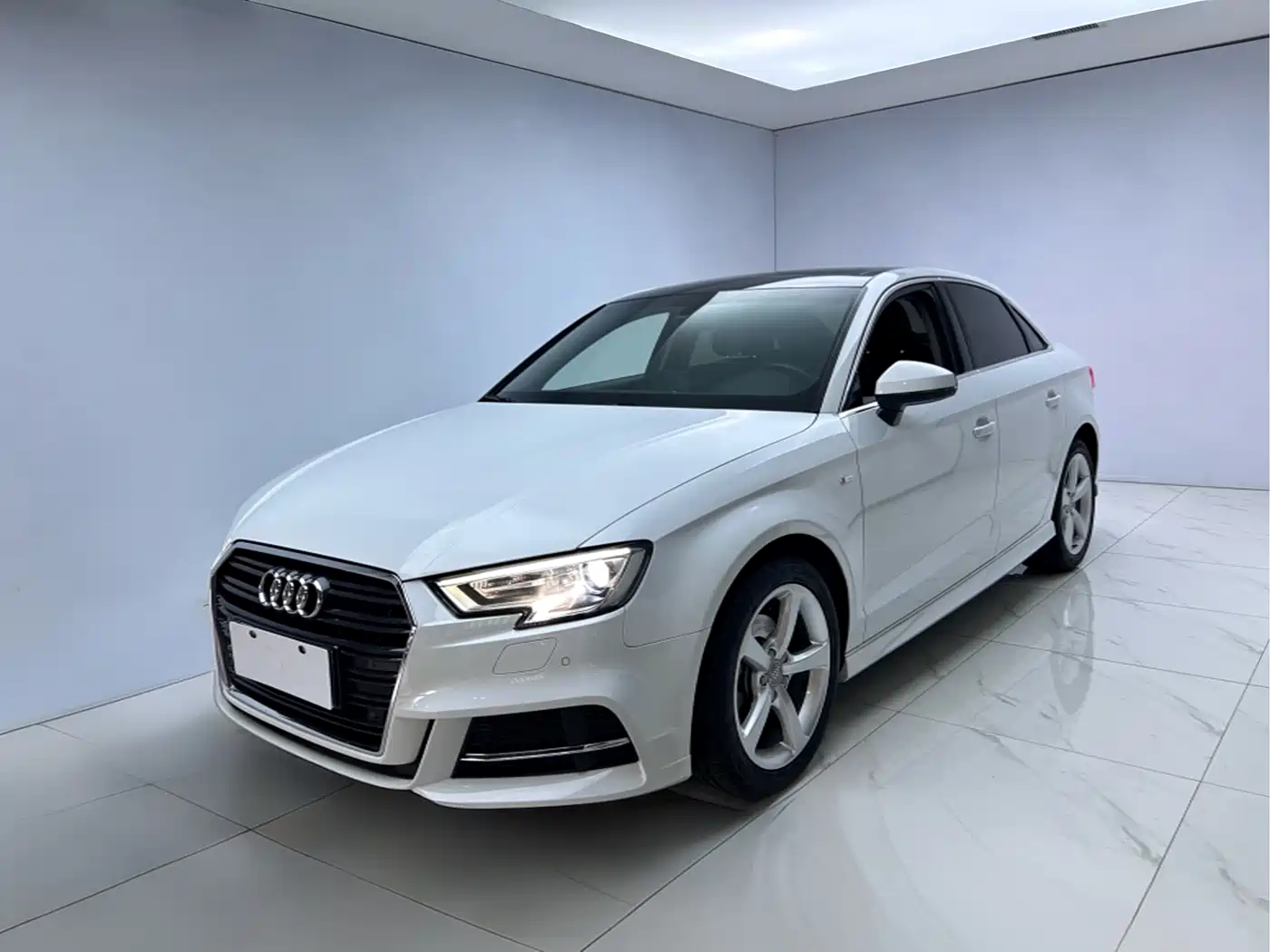 Audi A3 2018 30th Anniversary Limousine 35 TFSI Fashion