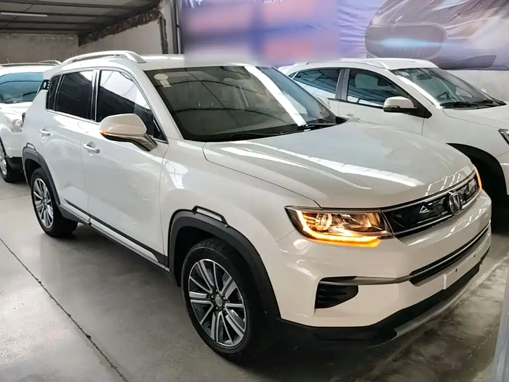 Changan CS35 PLUS 2018 2018 1.6L Automatic Smooth Connect China V