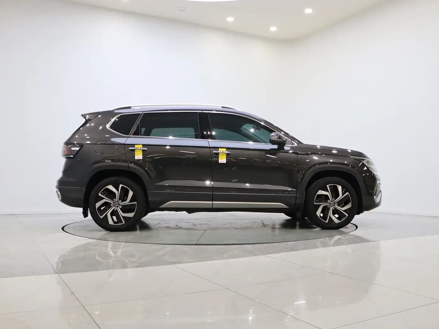 Volkswagen Tharu 2024 300TSI 2WD Moon Premium Edition фото 8