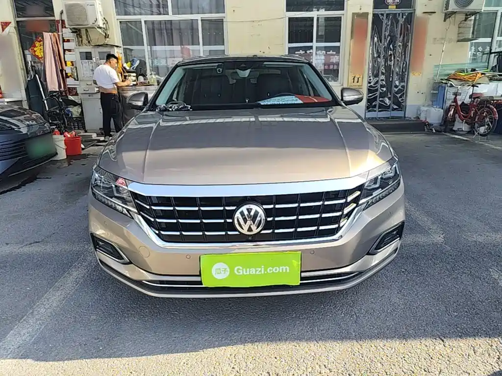Фото 3 - Volkswagen Passat