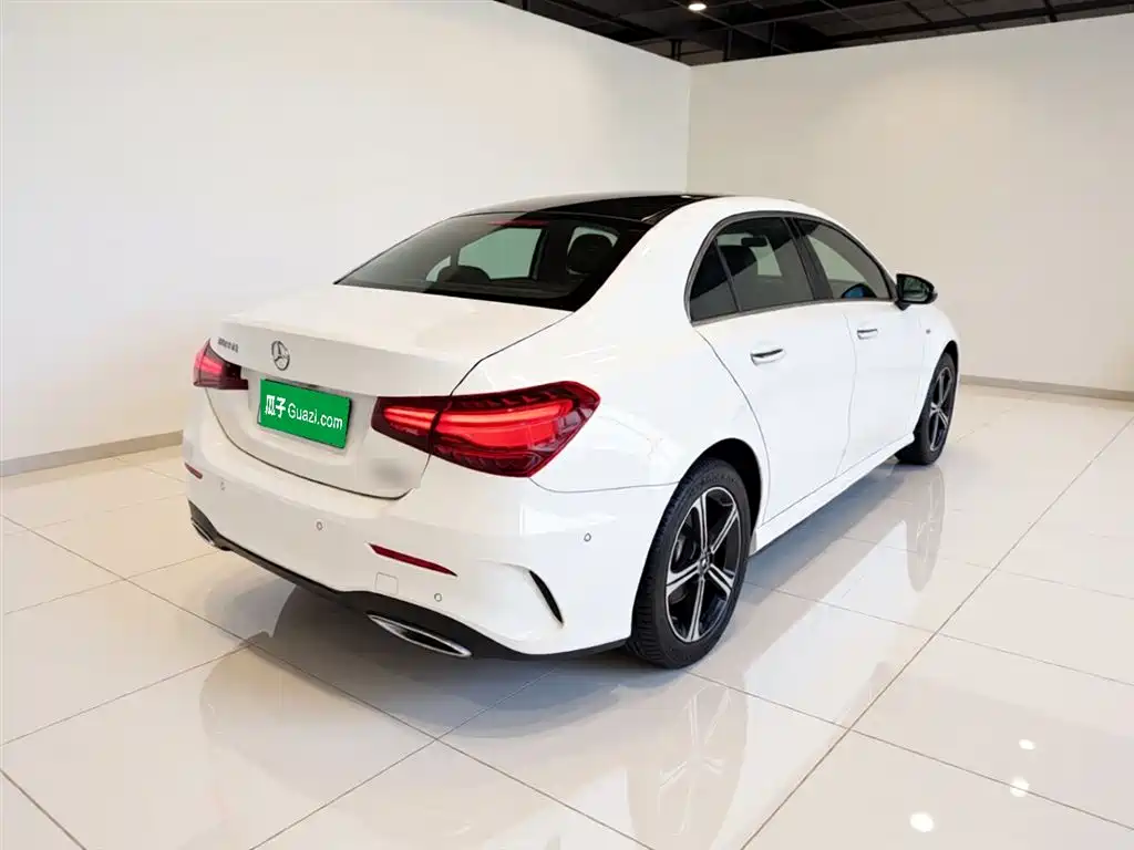 Mercedes-Benz A-Class 2023 A 200 L Fashion фото 12