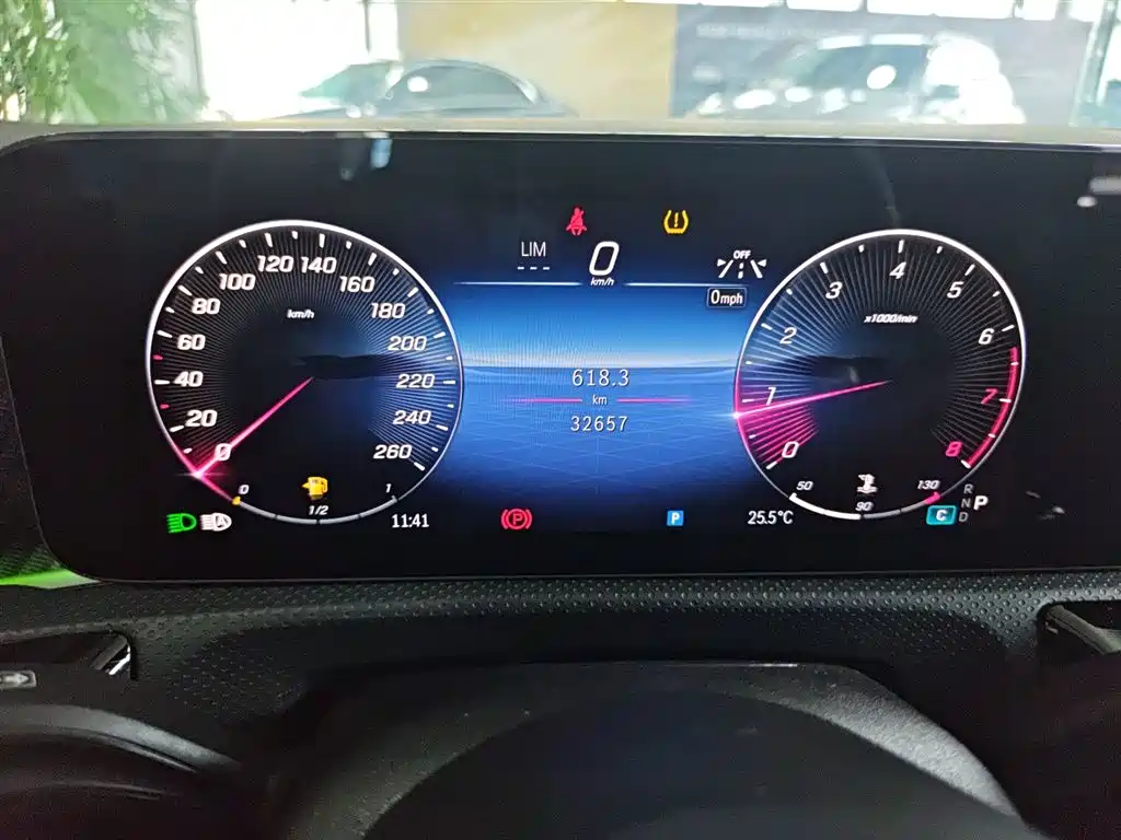 Mercedes-Benz A-Class 2023 A 200 L Fashion фото 18