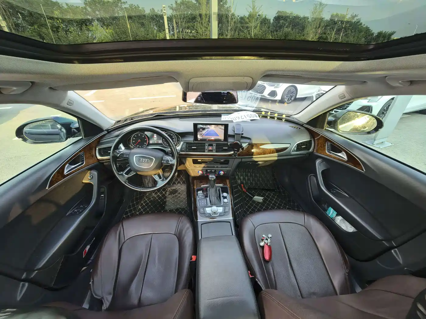 Фото 15 - Audi A6L