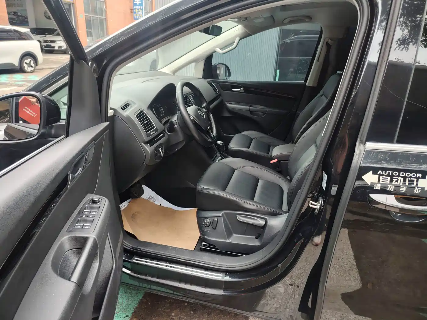 Фото 8 - Volkswagen Sharan