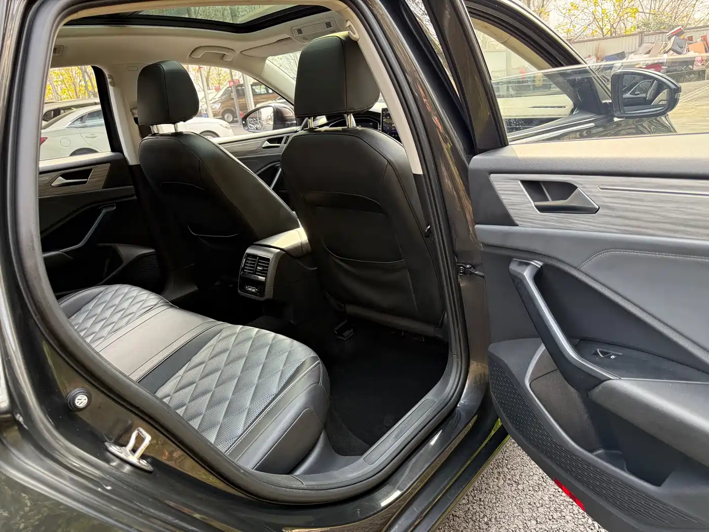 Volkswagen Sagitar 2023 280TSI DSG Surpass Plus Edition фото 9