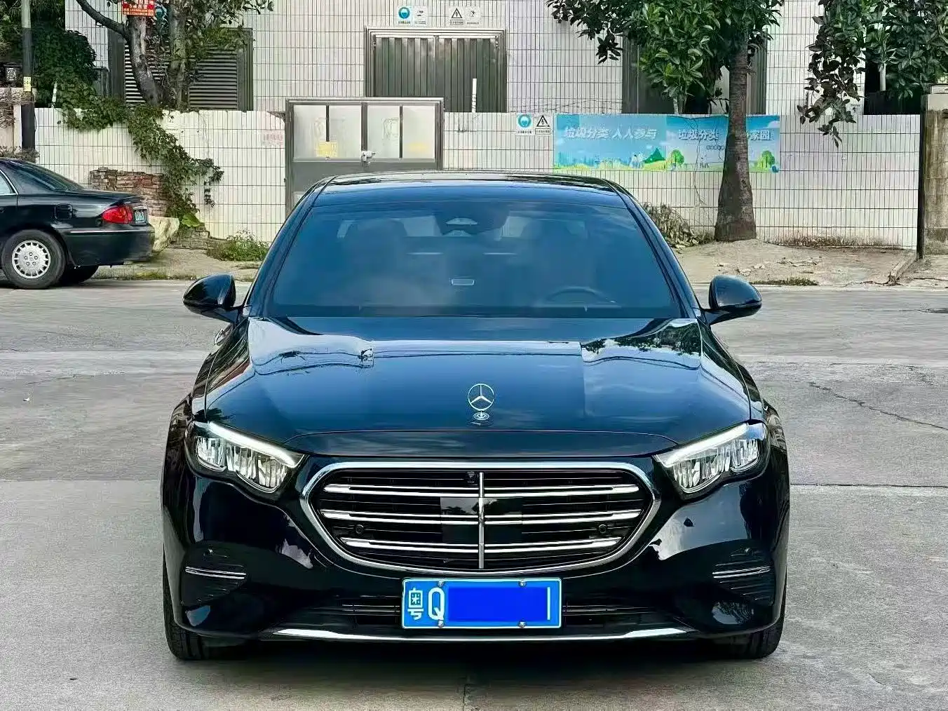 Mercedes-Benz E-Class 2024 Model E 260 L фото 2