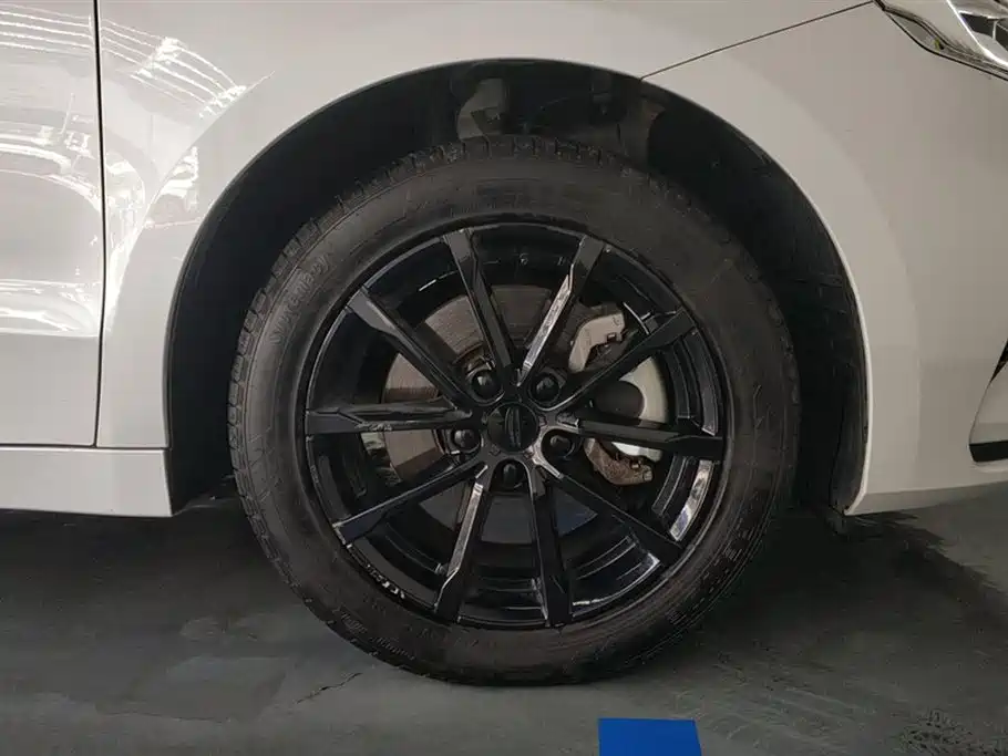 GEELY AUTOMOBILE BORUI