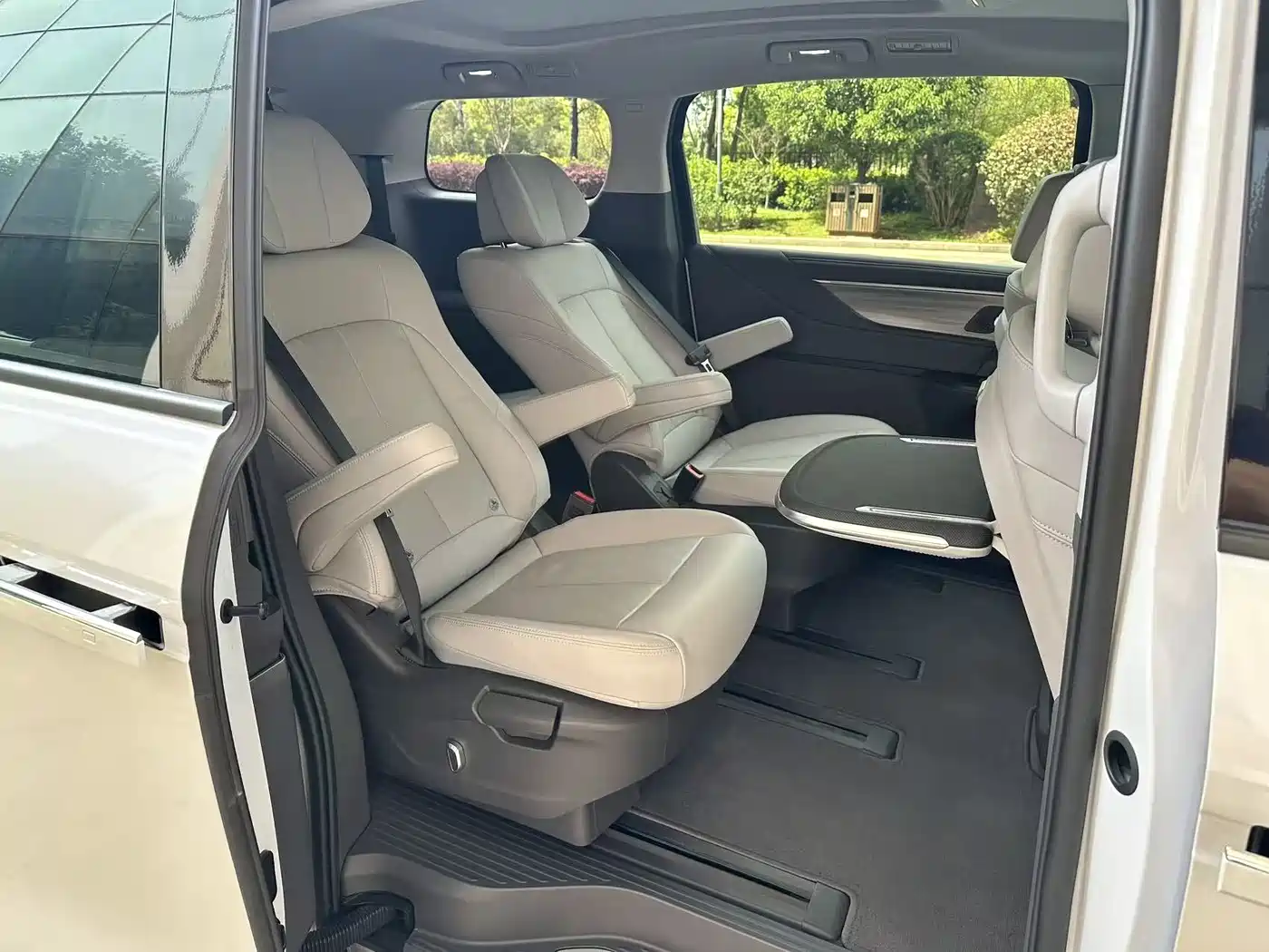 Buick GL8 2025 Model Landglory Smart Edition фото 10
