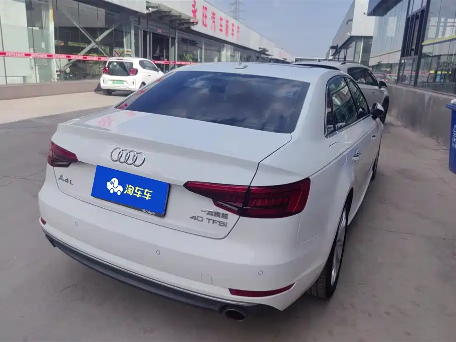 Audi A4L 2017 Plus 40 TFSI Style фото 3