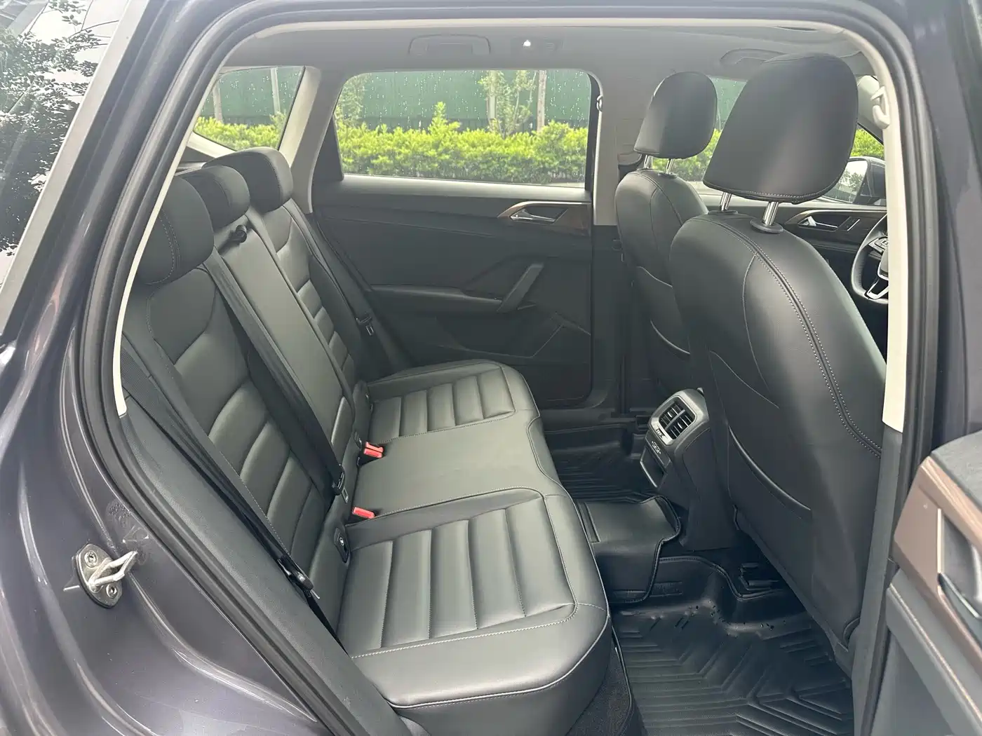 Volkswagen Tharu 2019 280TSI 2WD Luxury Edition China V фото 17