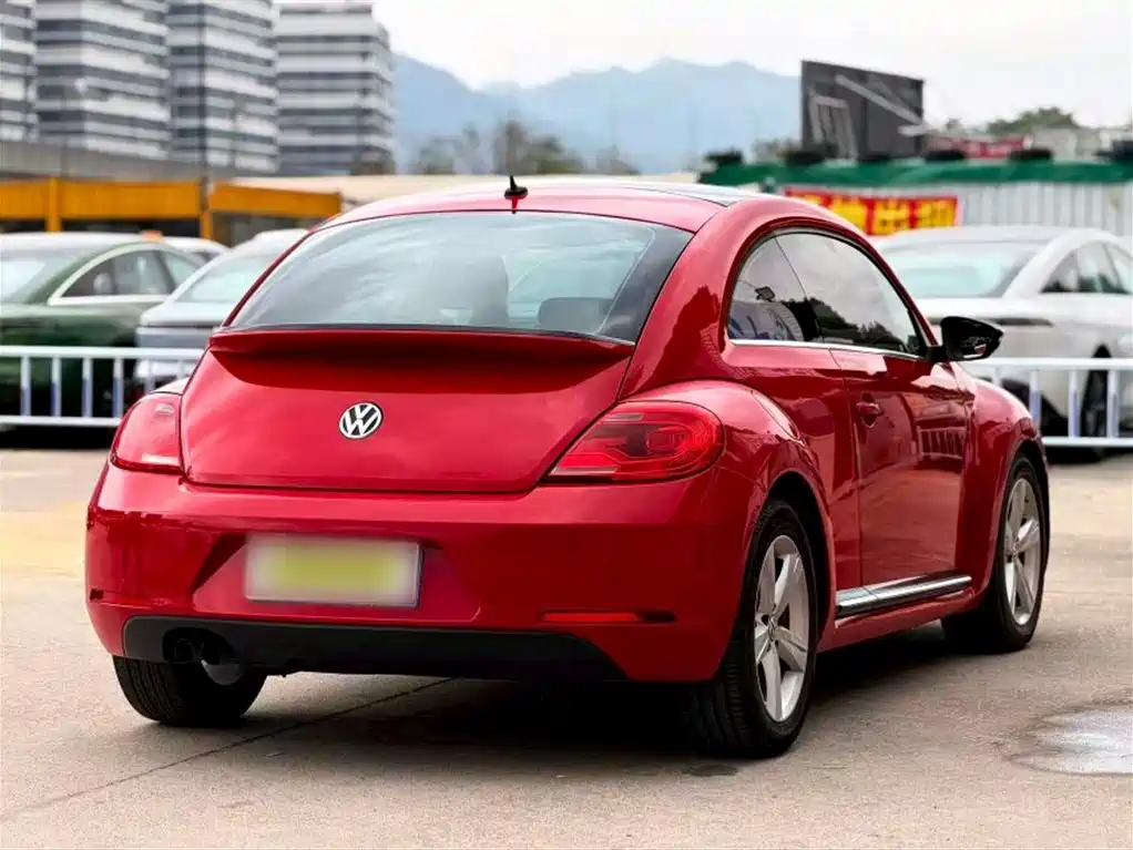 Volkswagen Beetle 2013 1.4TSI Luxury фото 10