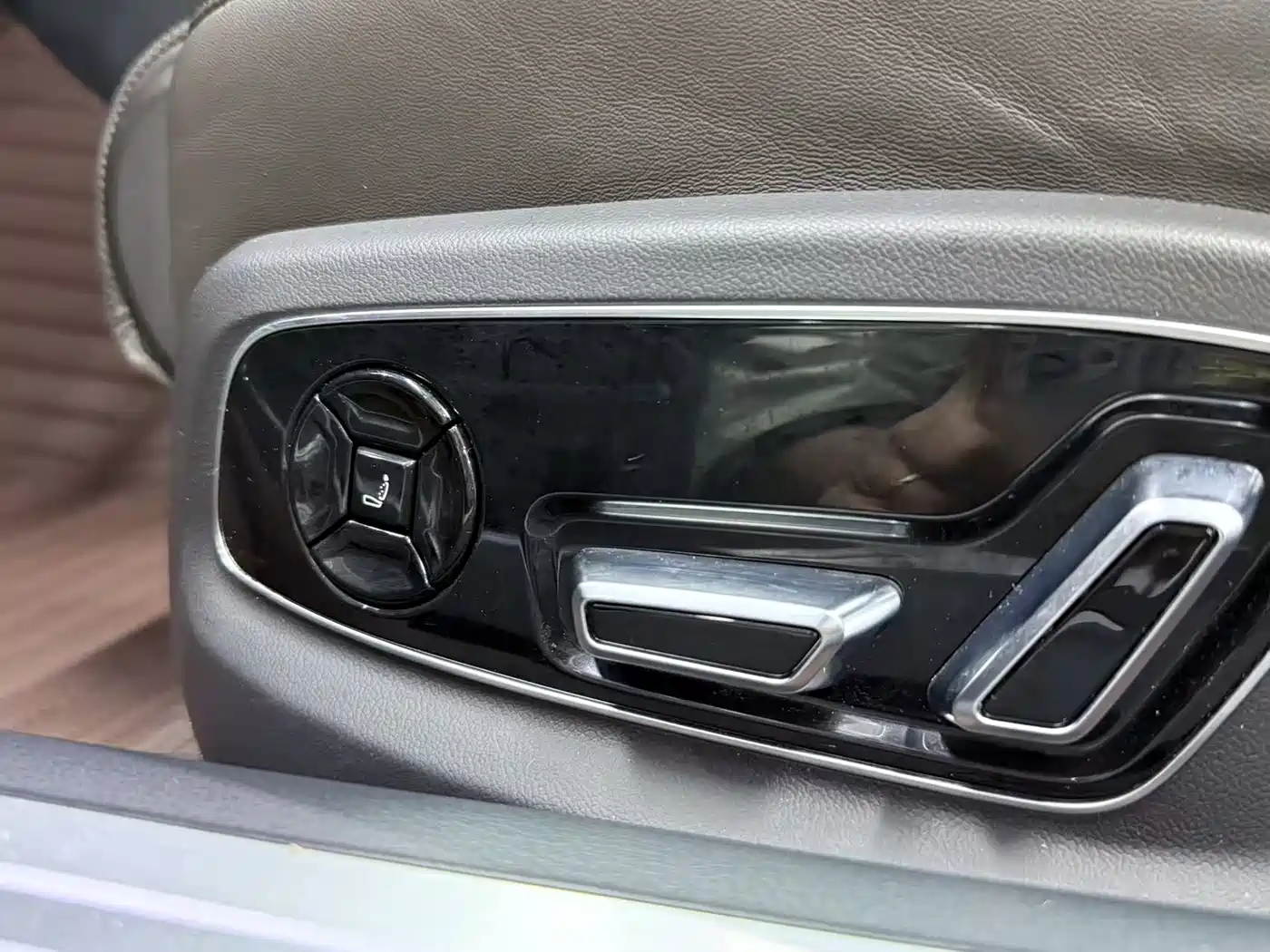 Audi A8 2019 Plus A8L 55 TFSI quattro Luxury фото 18