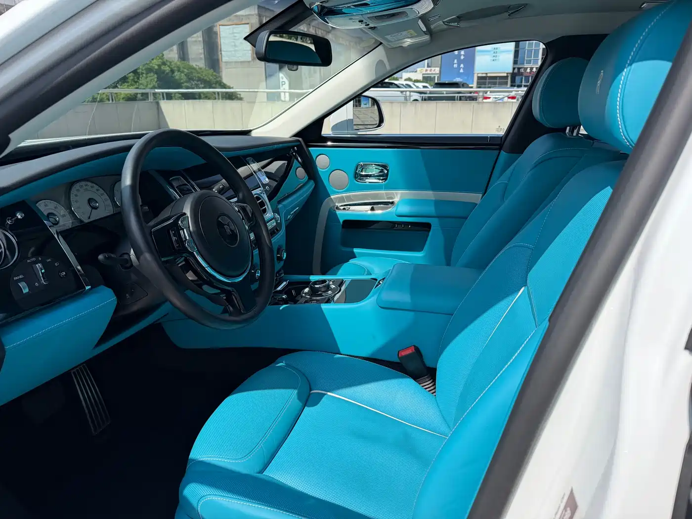 Rolls-Royce Ghost 2018 6.6T Standard Wheelbase фото 11