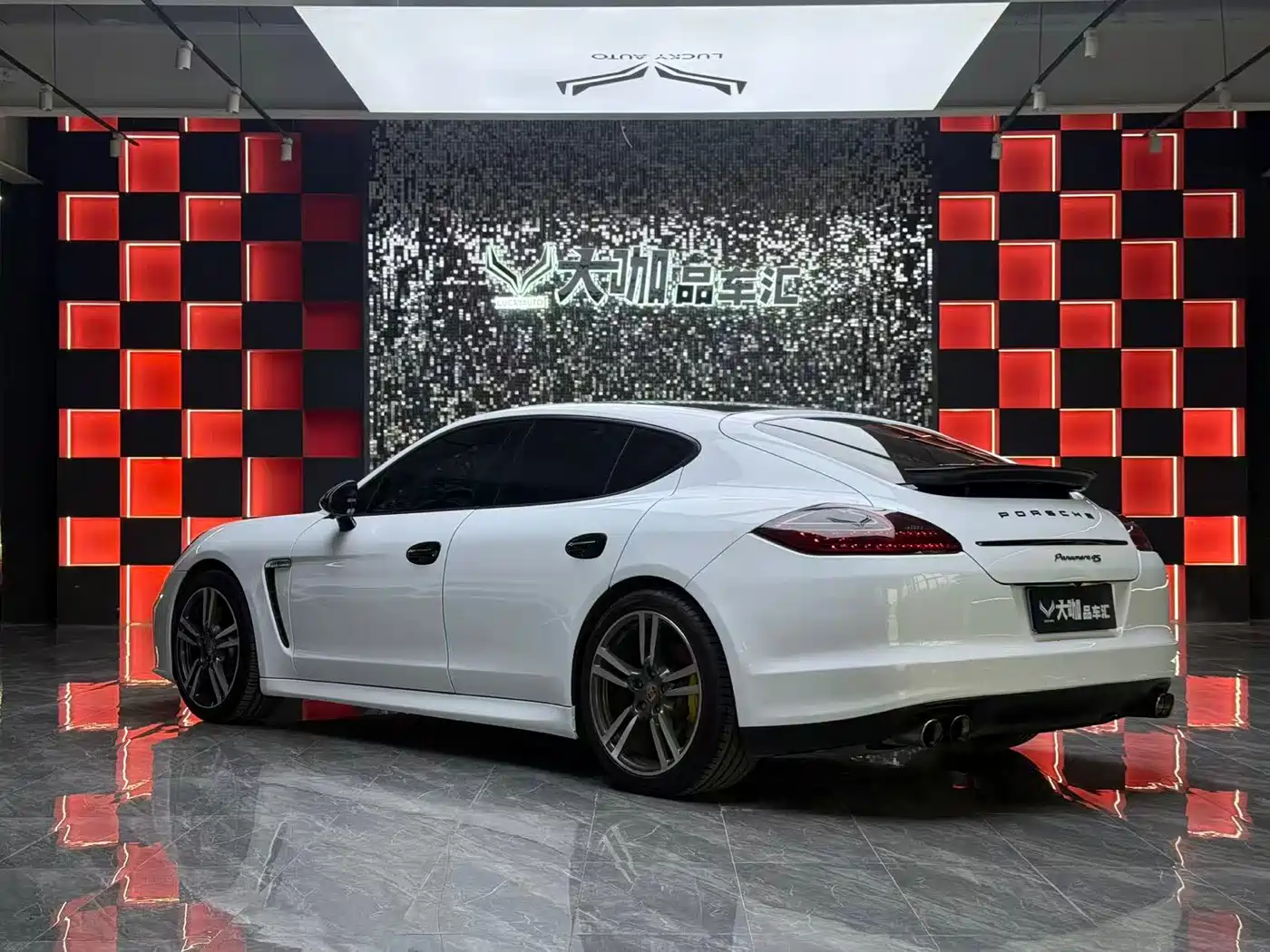 Porsche Panamera 2010 Panamera 3.6L фото 4