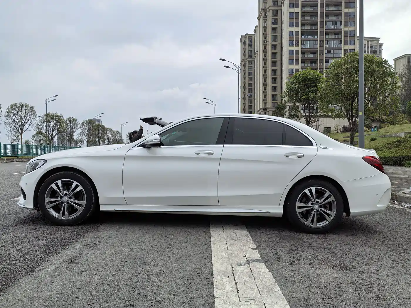 Mercedes-Benz C-Class 2016 C 200 L Sport фото 4