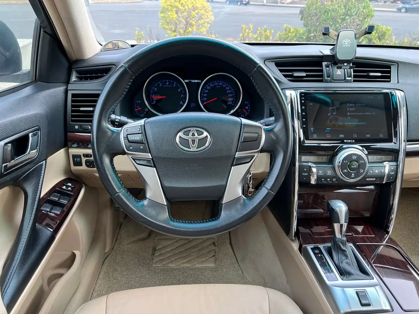 Toyota Reiz 2010 2.5V Elegance Elite Edition фото 11