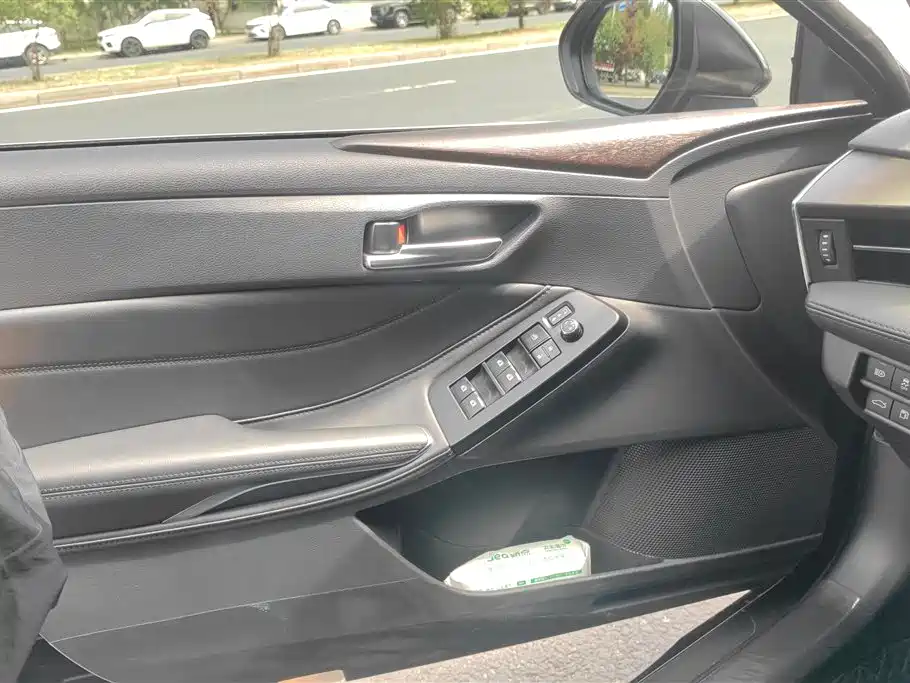 Toyota Avalon 2021 2.5L Luxury Edition фото 7