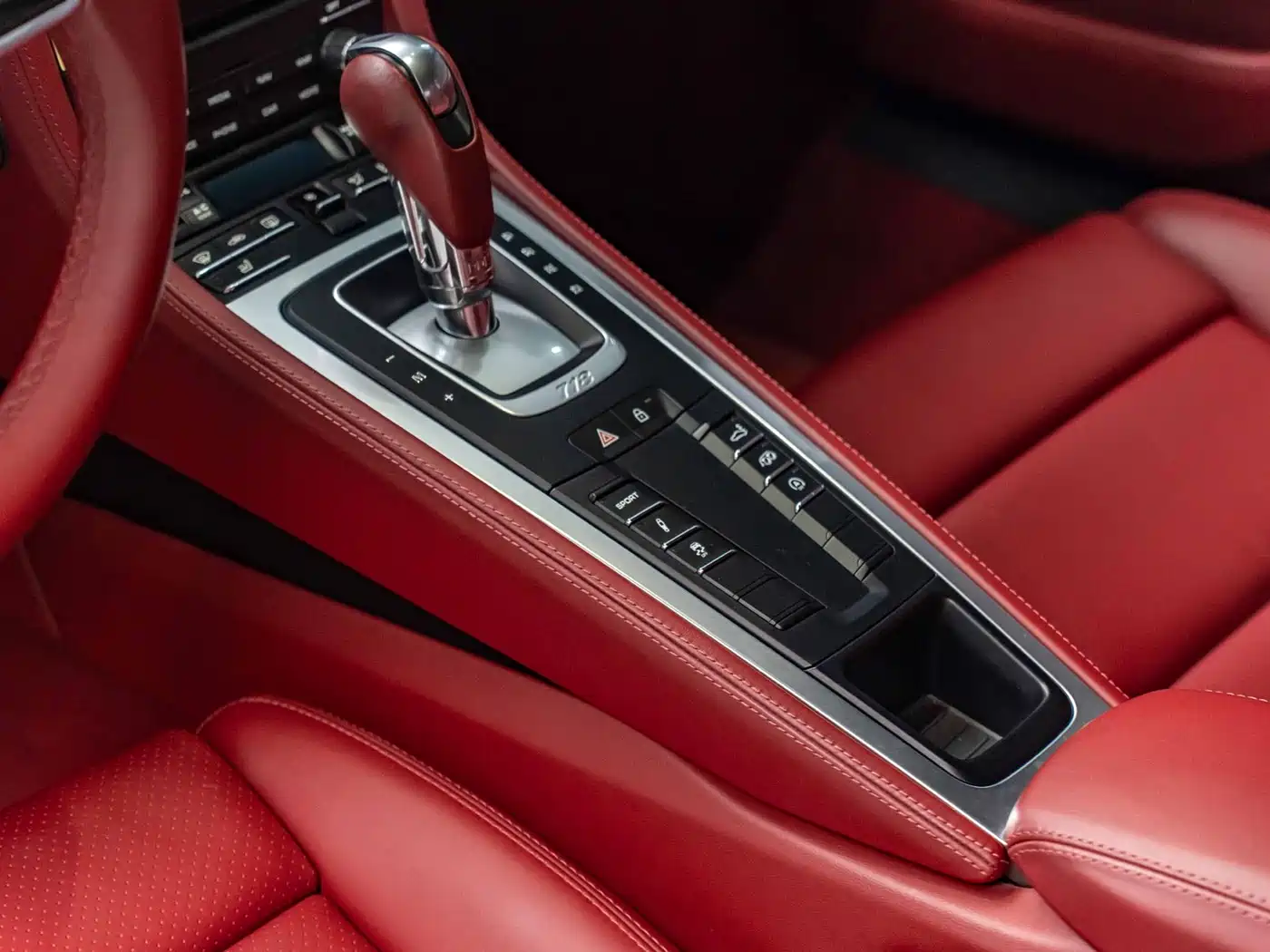 Porsche 718 2020 Cayman 2.0T фото 12
