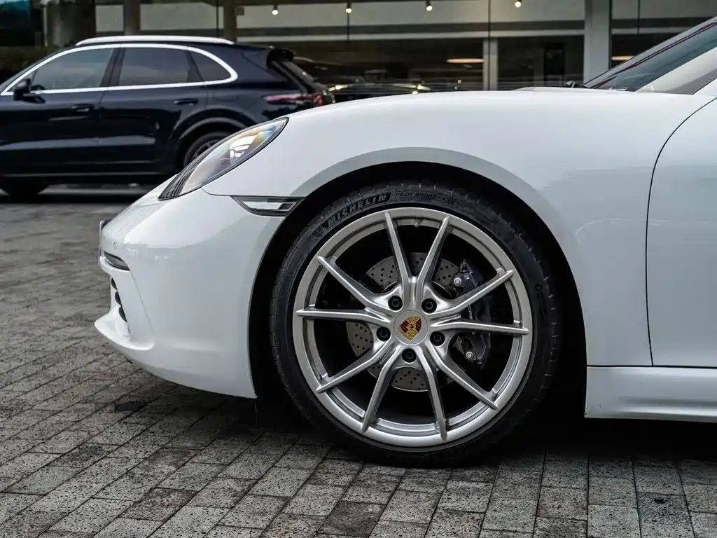 Photo 9 - Porsche 718