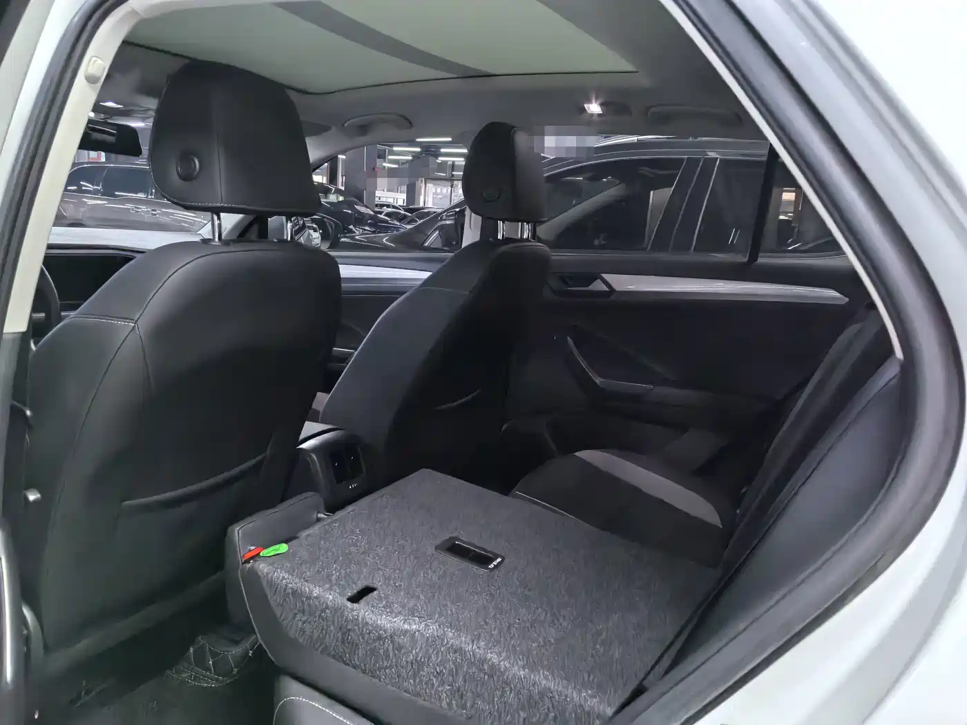 Volkswagen T-Roc, миниатюра 12