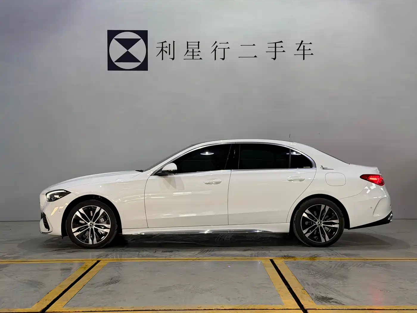 Mercedes-Benz C-Class New Energy 2025 C 350 eL фото 3