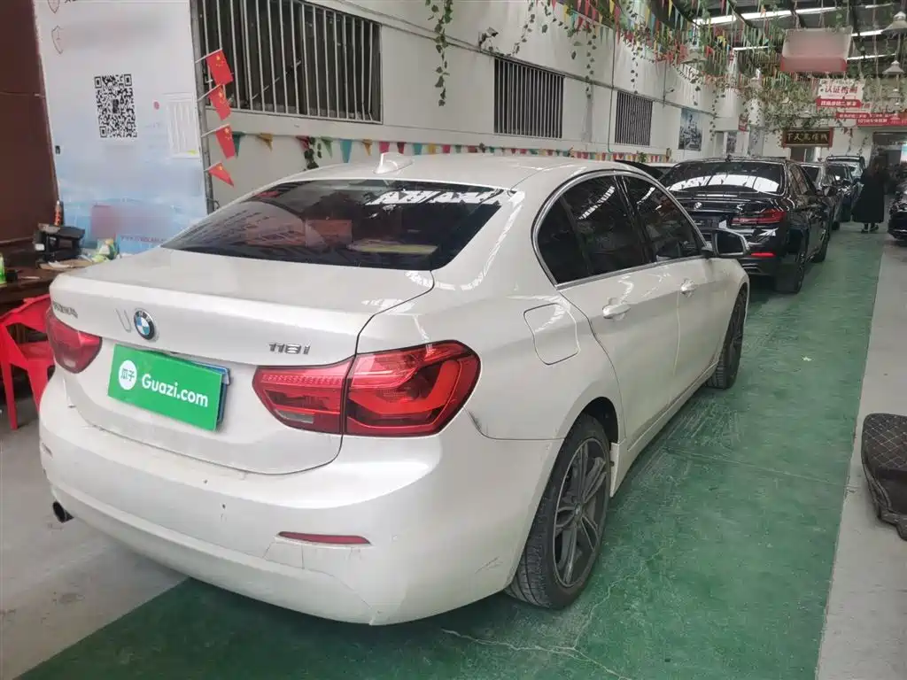 BMW 1 Series 2019 118i Fashion Edition фото 7