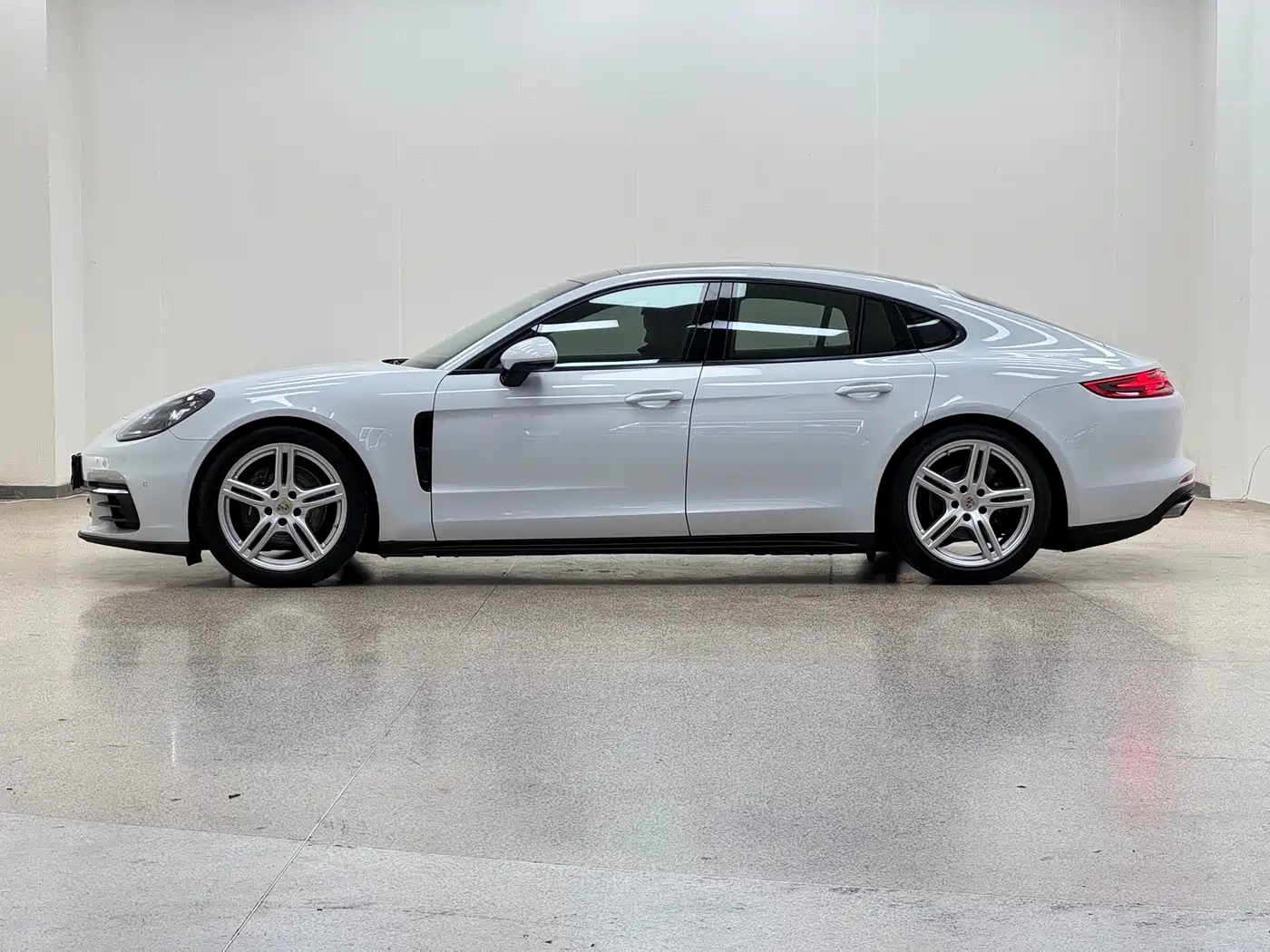 Porsche Panamera 2017 Panamera 3.0T фото 6