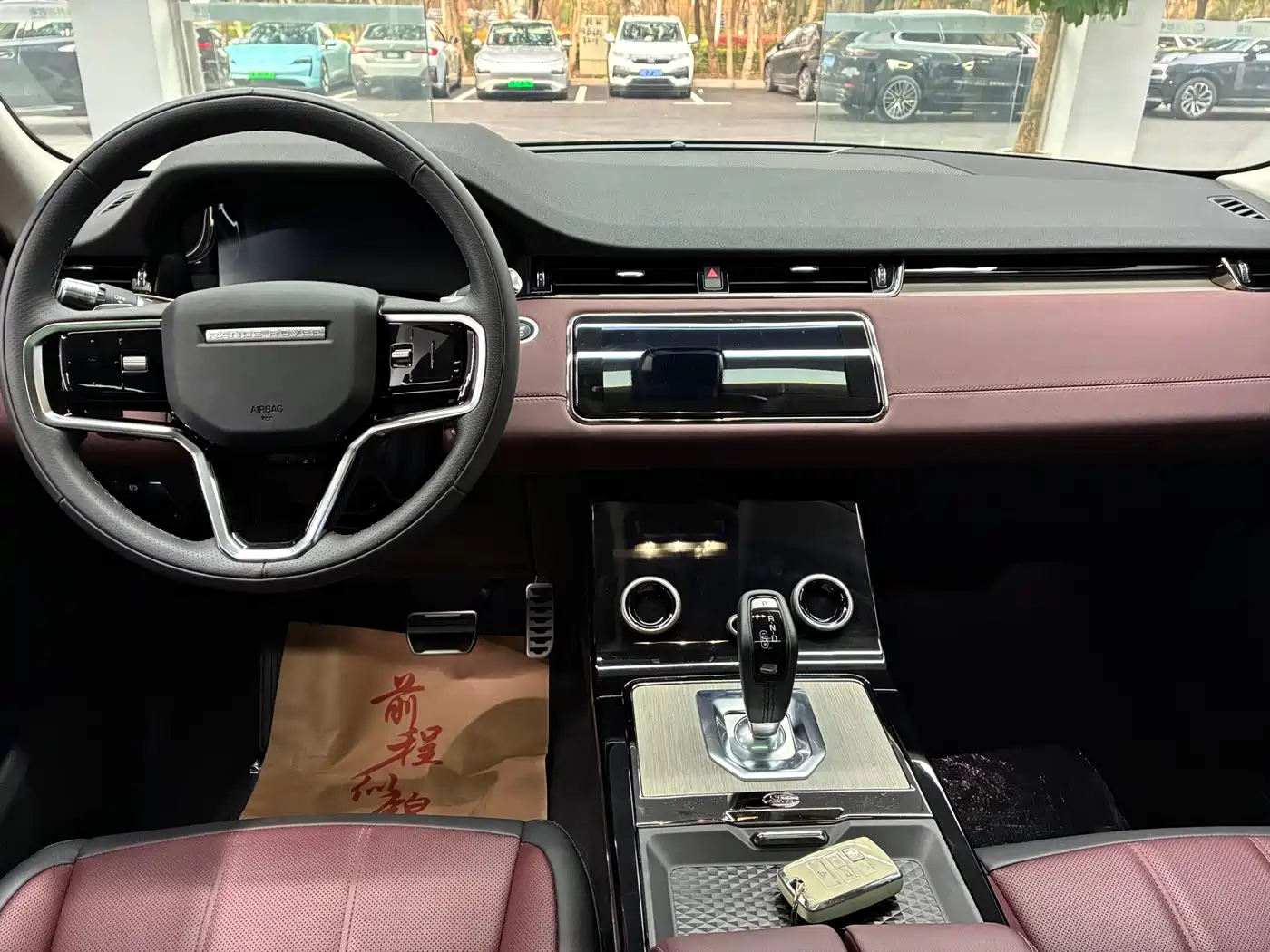 Land Rover Range Rover Evoque 2022 Facelift Range Rover Evoque L 249PS R-Dynamic Luxury фото 6