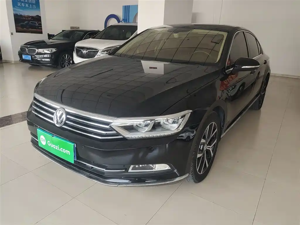 Volkswagen Magotan 2017 330TSI DSG Luxury фото 2