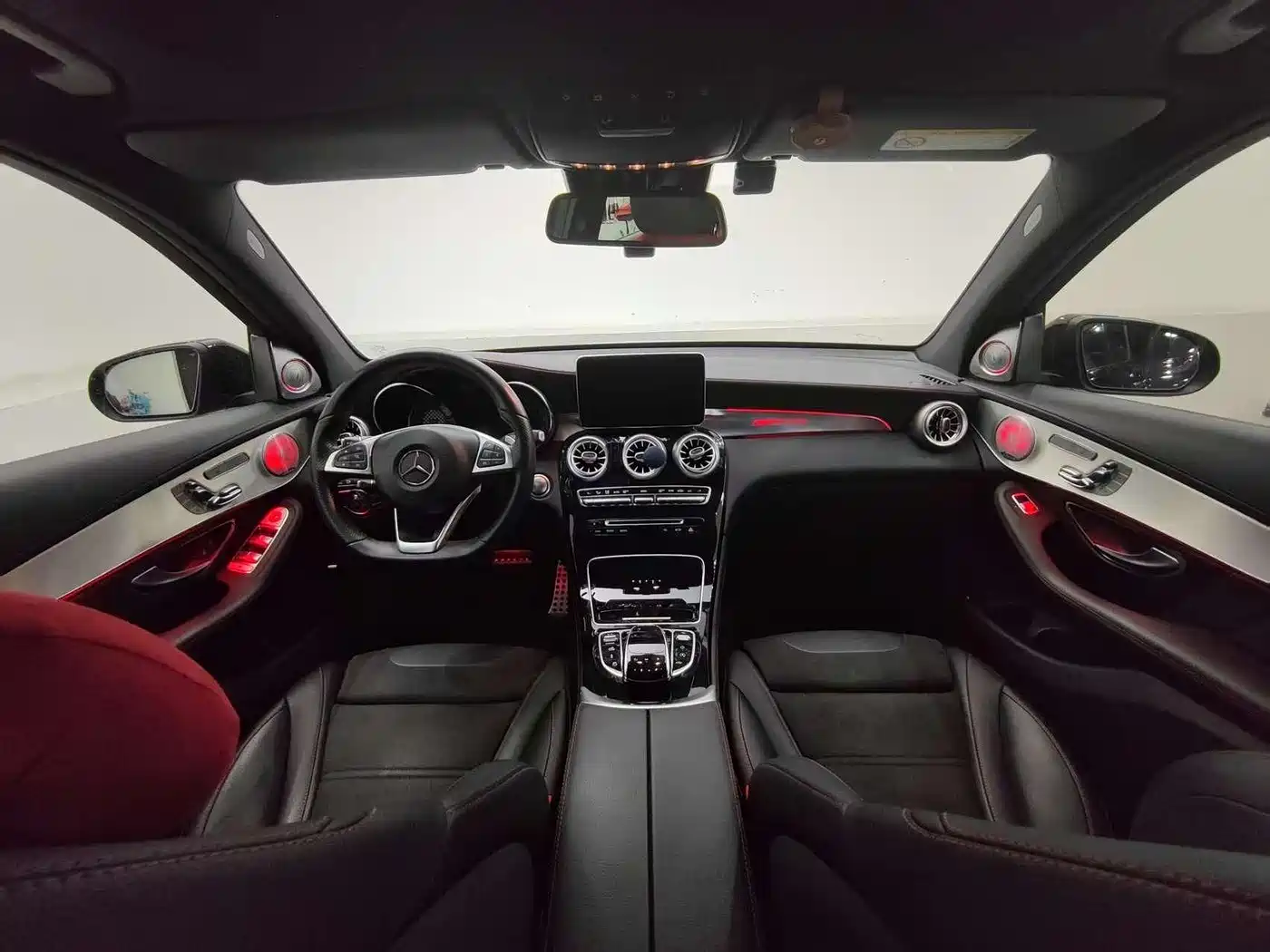 Mercedes-Benz GLC AMG 2017 AMG GLC 43 4MATIC фото 12