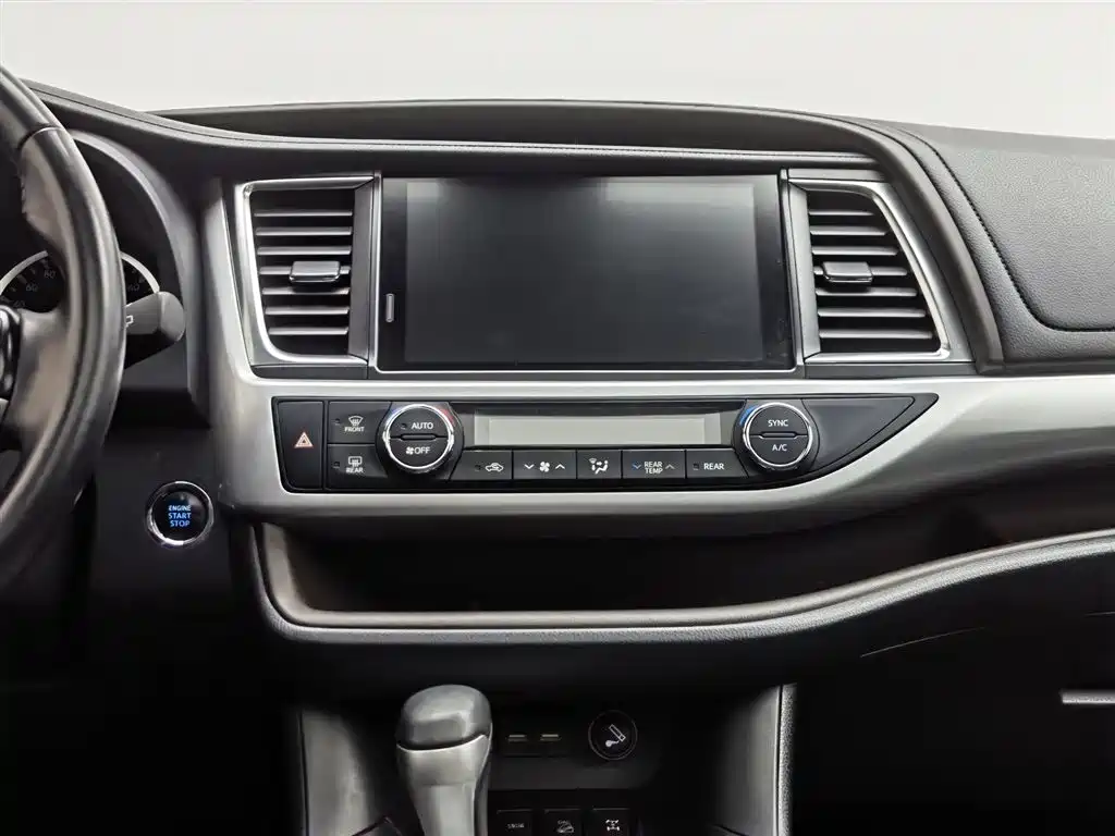 TOYOTA HIGHLANDER