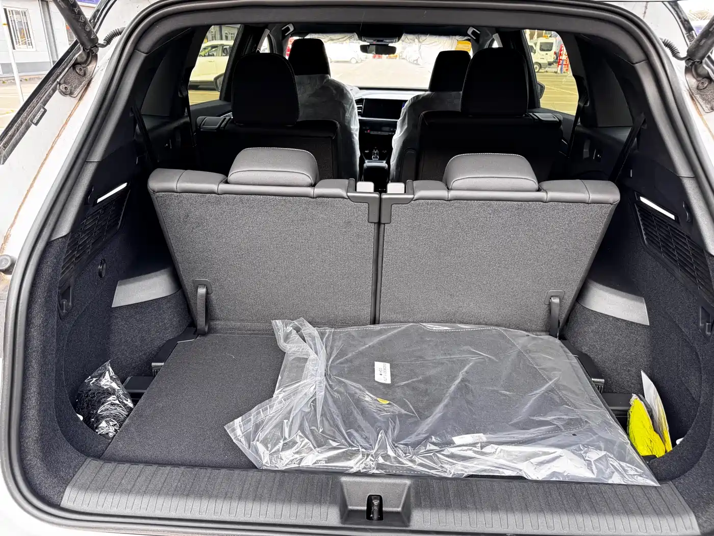 Audi Q5 e-tron 2023 40 e-tron Shining Edition Mecha Package фото 10