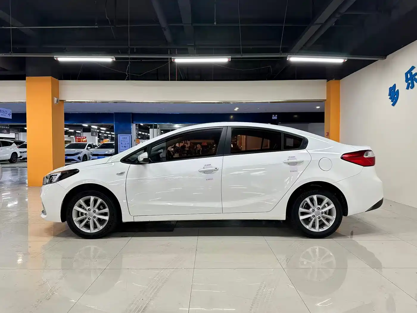 Kia K3 2016 1.6L Automatic GL фото 9