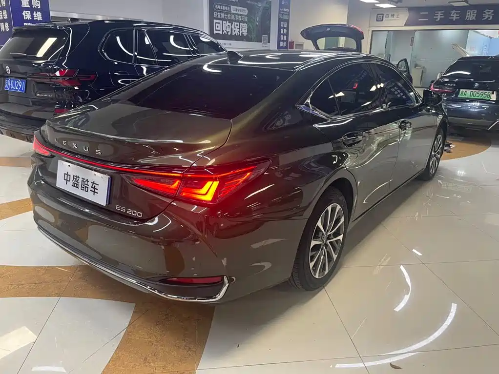 2026 Lexus ES