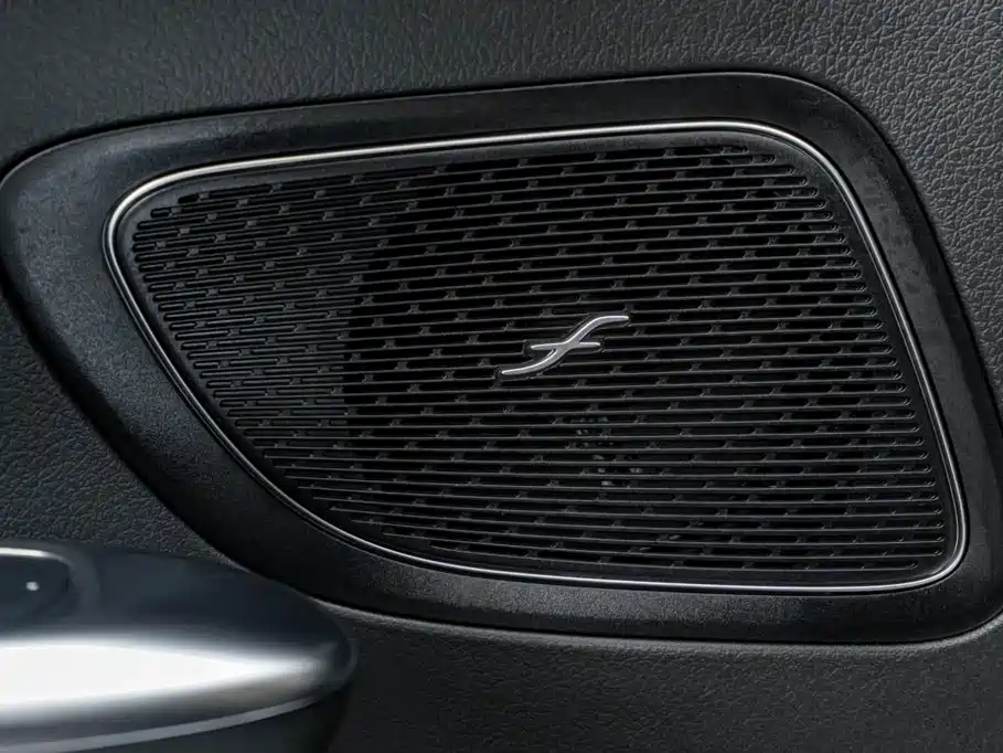 Photo 23 - Mercedes-Benz C-Class